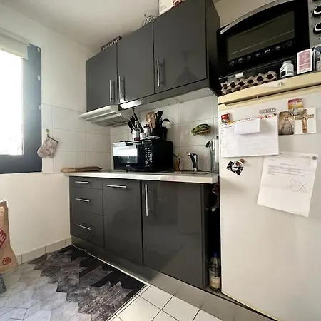 Lumineux Avec Balcon Apartment Levallois-Perret